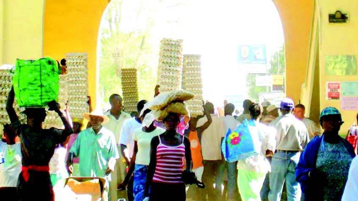 03_06_2016 HOY_VIERNES_030616_ Economía1 E