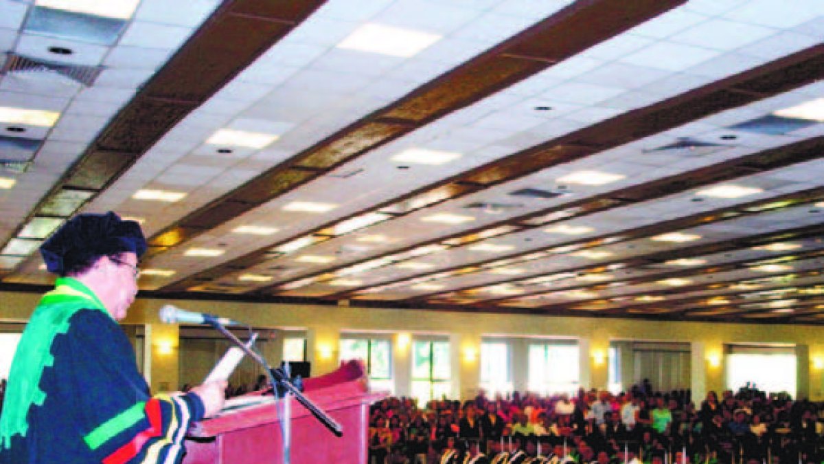 07_03_2016 HOY_LUNES_070316_ El País7 E