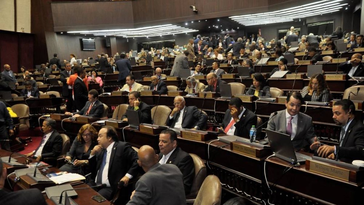 Los diputados se aprestan a votar. Foto HOY/Pablo Matos.
