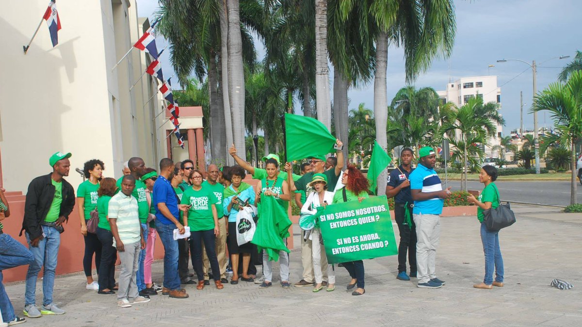 Movimiento Basta de impunidad (Marcha Verde) realiza rueda de prensa frente al palacio precidencial. Periodita: Emilio Guzman 27-2-2017/ Ariel Gòmez