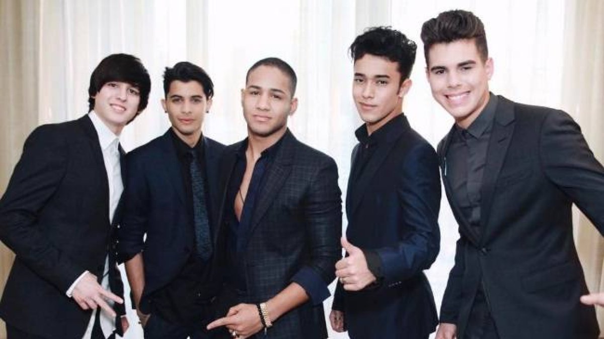 CNCO.