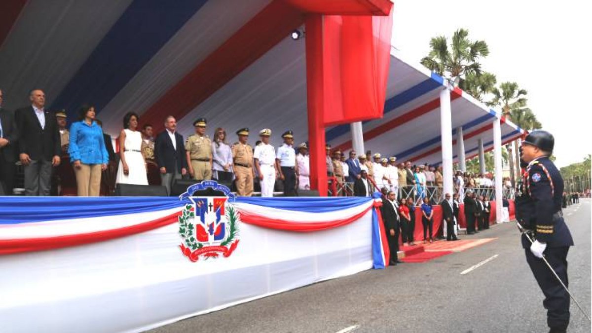 Presidente encabeza desfile militar por 173 aniversario de la ...