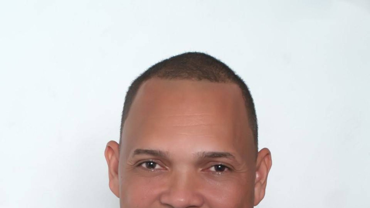 Reynaldo Hernández.