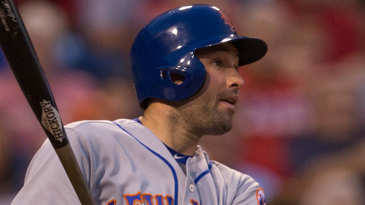 El intermedista Neil Walker pasa de los Mets a los Cerveceros