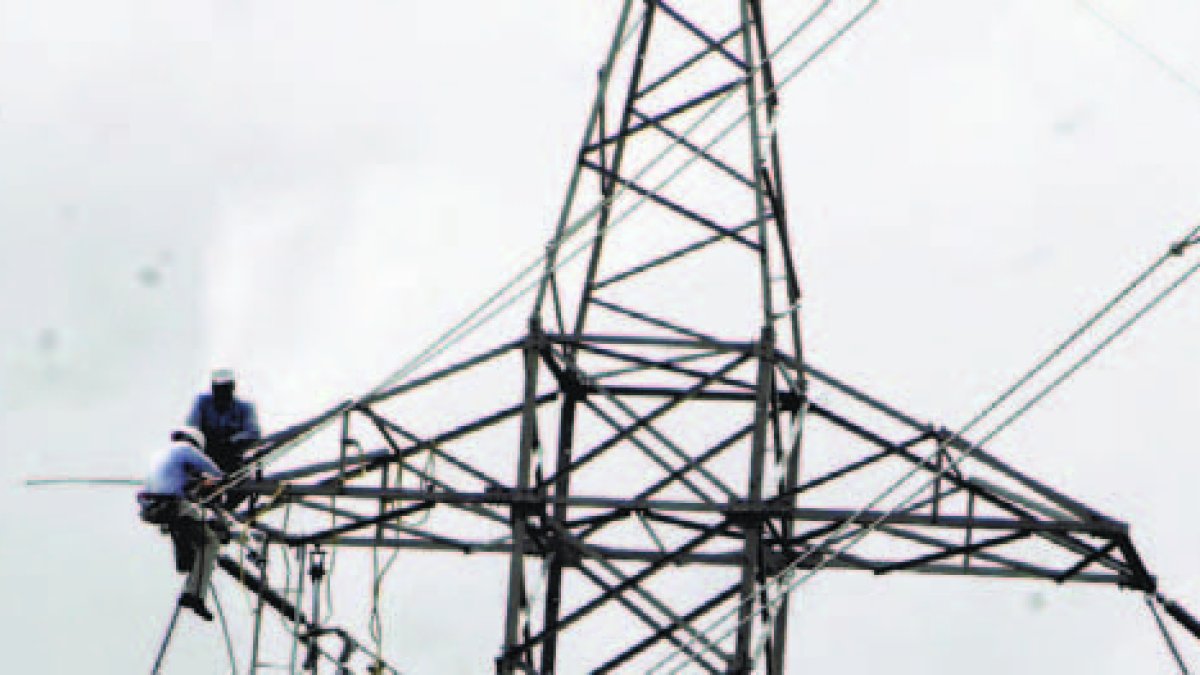 ETED repara las líneas afectadas por huracán Irma.