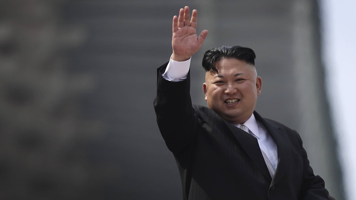 Pyongyang muestra al mundo su nuevo misil, un arma mayor y mejor diseñada