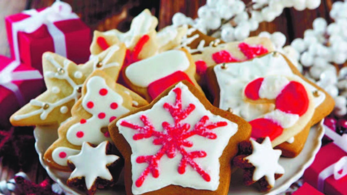 Los postres siempre llenan la velada de Nochebuena de color. Puedes decantarte por galletas, bizcochos