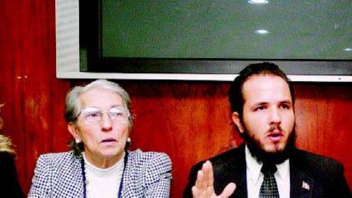 Fabiola Vélez y Claudio Caamaño hijo