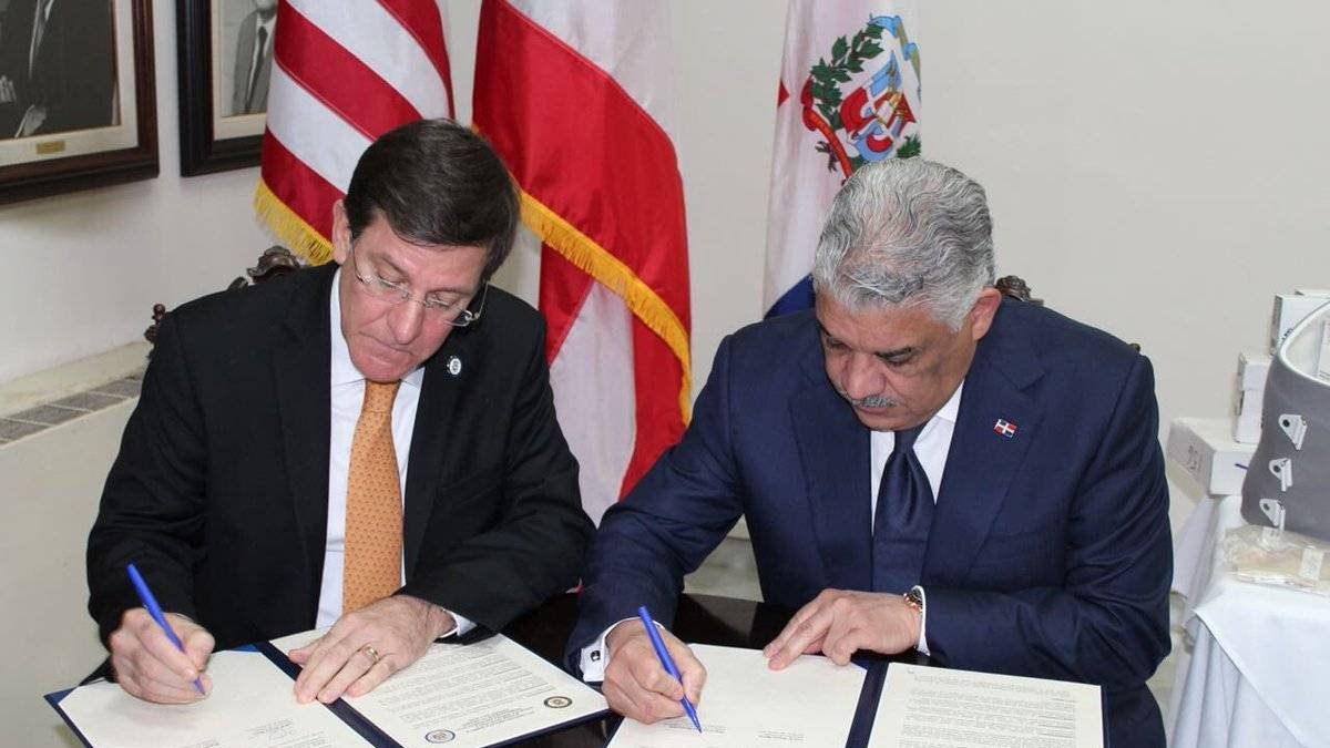 Gobierno de Puerto Rico reconoce a Miguel Vargas por ayuda tras huracanes