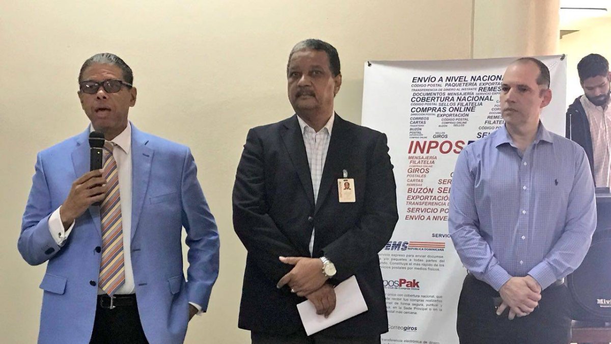 El director general del Instituto Postal Dominicano (INPOSDOM), doctor Modesto Guzmán, llamó a los jóvenes a empoderarse y a ser emprendedores, sobre todo en este mundo de hoy tan globalizado.