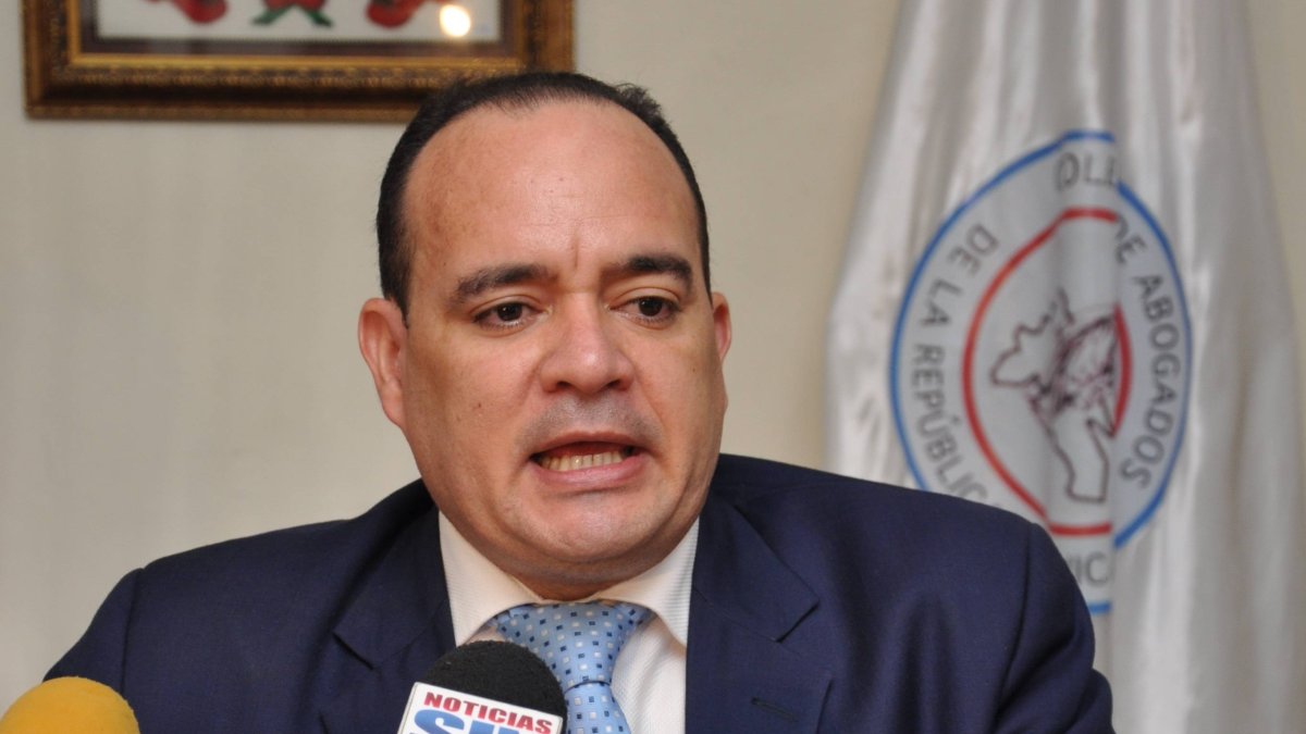 Miguel Surun Hernández .