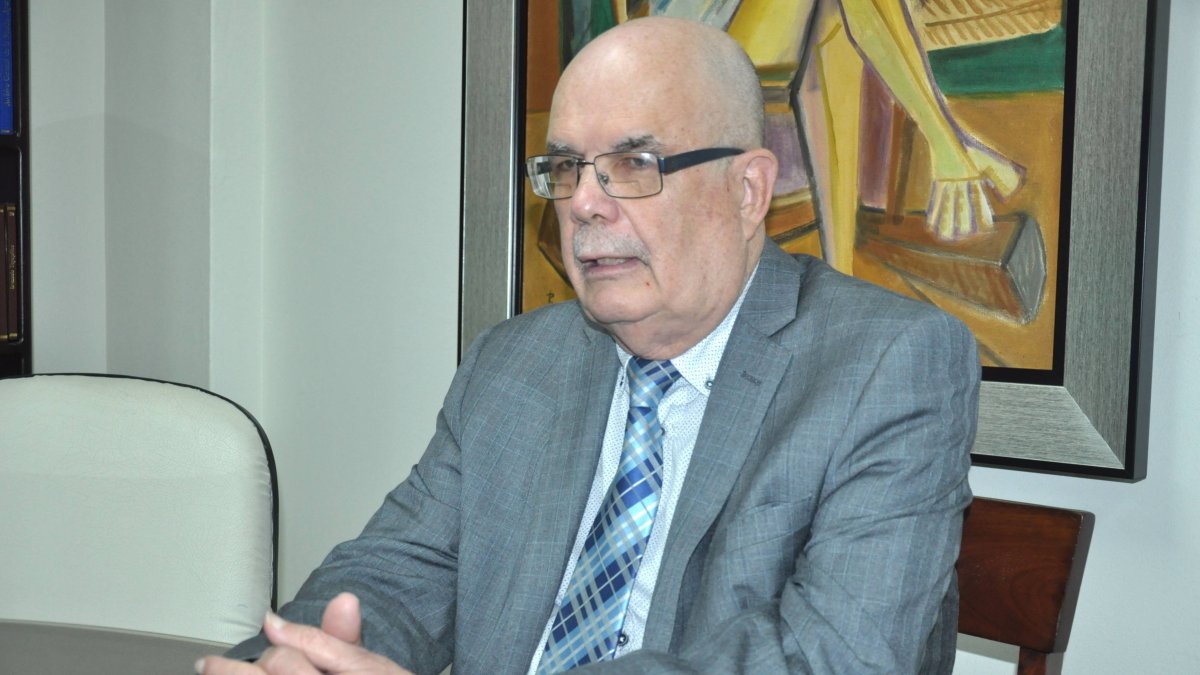 Entrevista al Sr. Roberto Cassá Bernaldo de Quirós ,  director general del del Archivo de la Nacion,  sobre la gesta del 14 de junio ,el legado que esta dejo a la sociedad dominicana .Hoy/ Arlenis Castillo