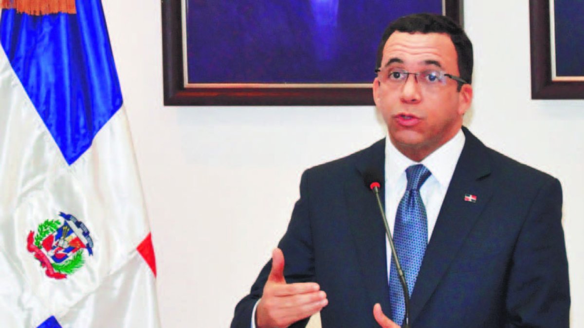 Ministro de Educación, Andrés Navarro.