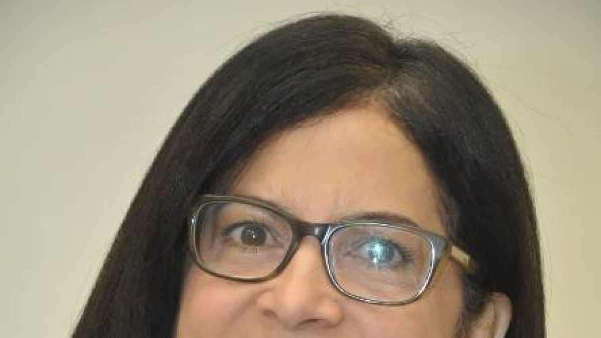 El pais.Maira Jimenez Directota de Banca Solidaria en el Desayuno Economico.Hoy/Pablo Matos 28-09-2016