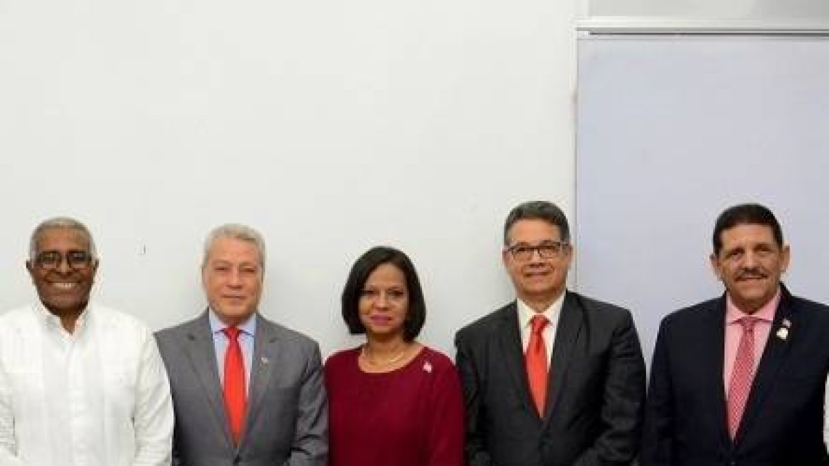 4D_Economía_26_2,p01