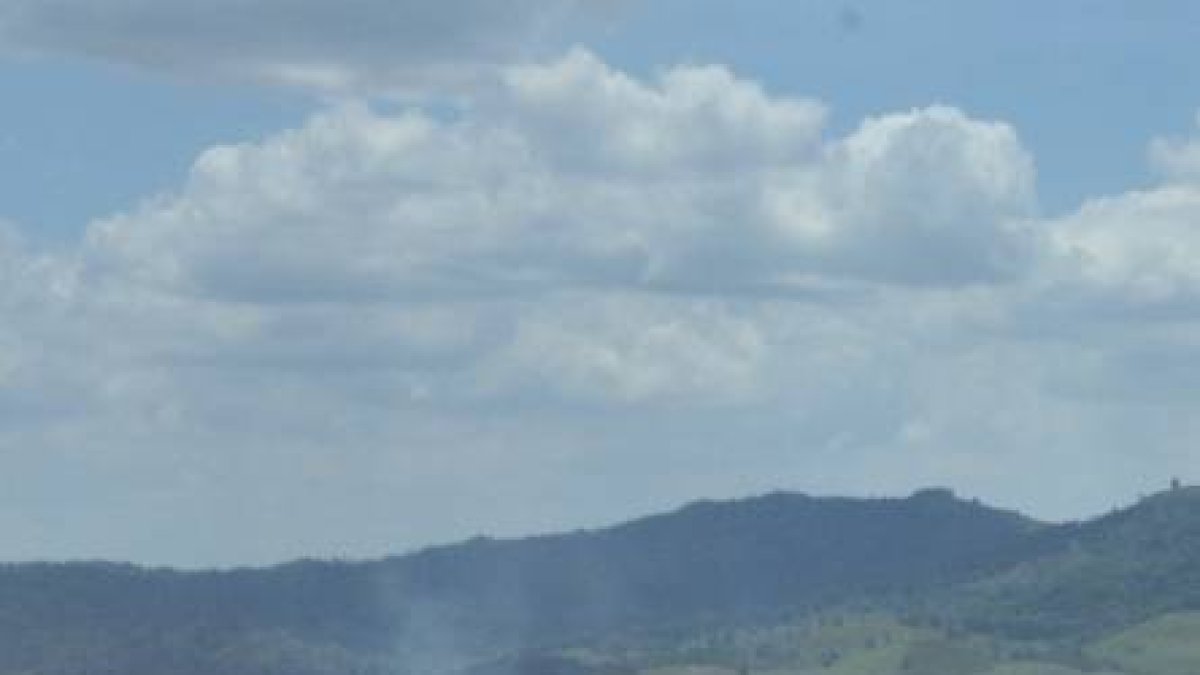 El País /La Comisión de la Cámara de Diputado en materia de Salud y el gerente de la Barrick Gold,Sr Fernando Sánchez, realizan un recorrido en la instalaciones de la Mina de la Barrick en la Provincia Maria trinidad Sanche del Municipio de Cotui .Hoy/José Francisco.29-3-2010