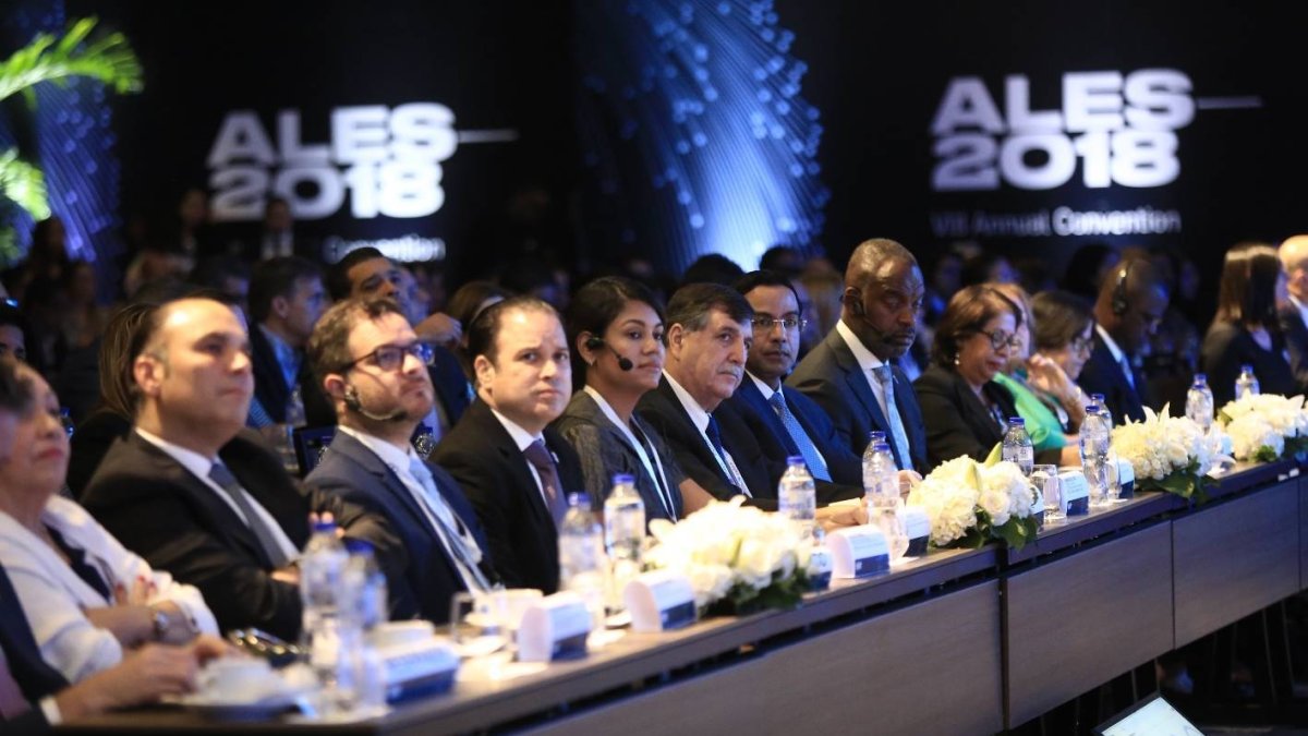 3D_Economía_26_1,p01