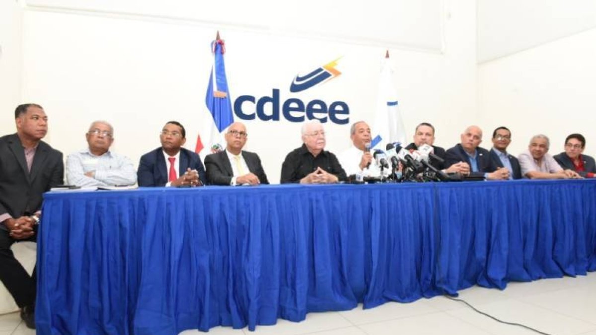 Rubén Bichara y holding electrico