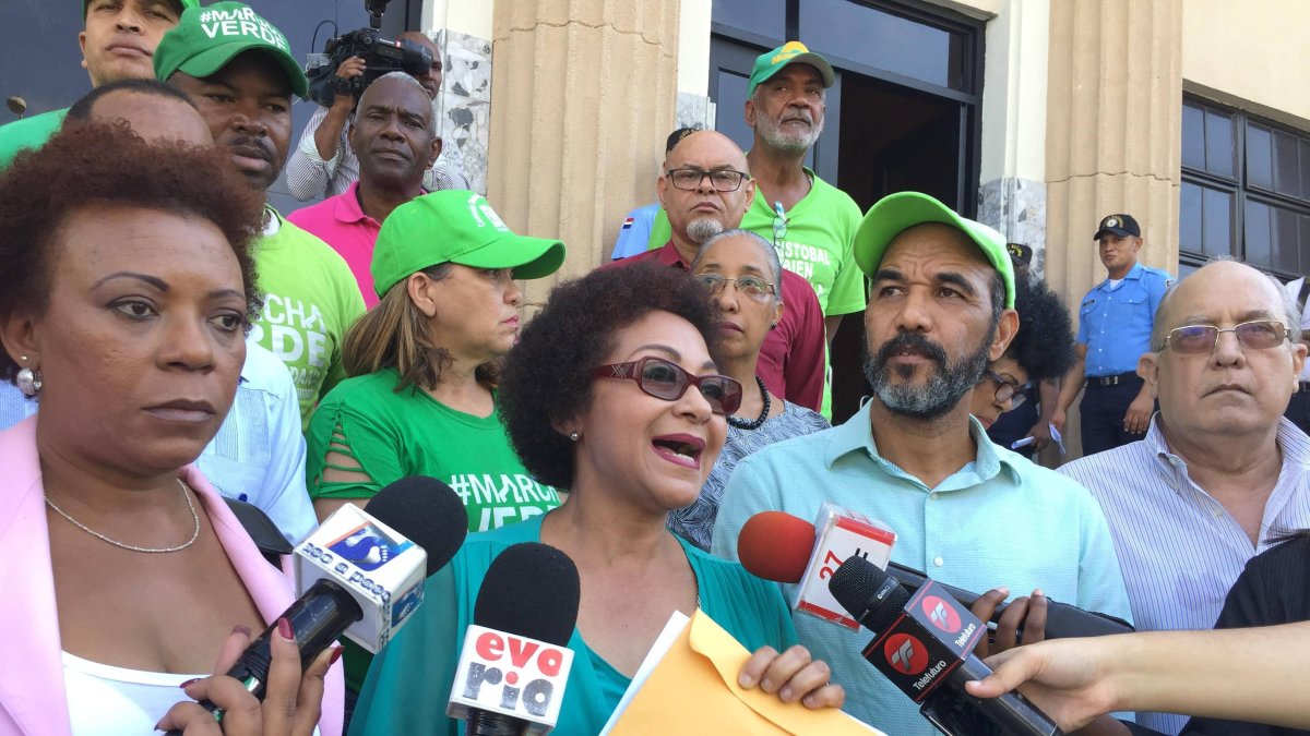 Entrega denuncia GLP