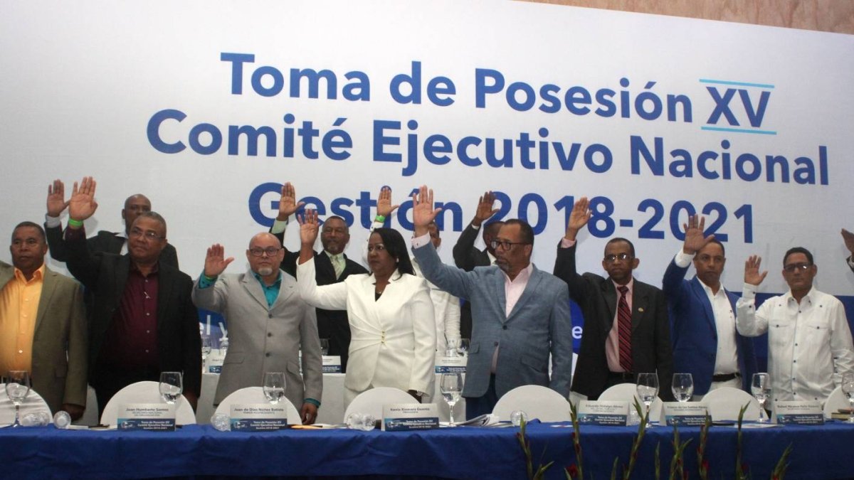 Acto de juramentación comité ejecutivo Nacional, consejo Nacional de comisario y Tribunal Nacional Disciplinario para la Gestión 2018-2021. En foto : Siomara Guante Presidenta  actual de la ADP  HOY Duany Nuñez 25-11-2018