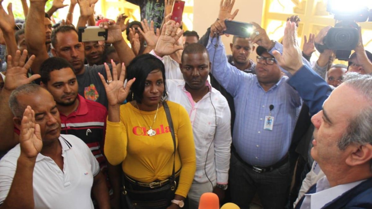 Luis Abinader juramenta