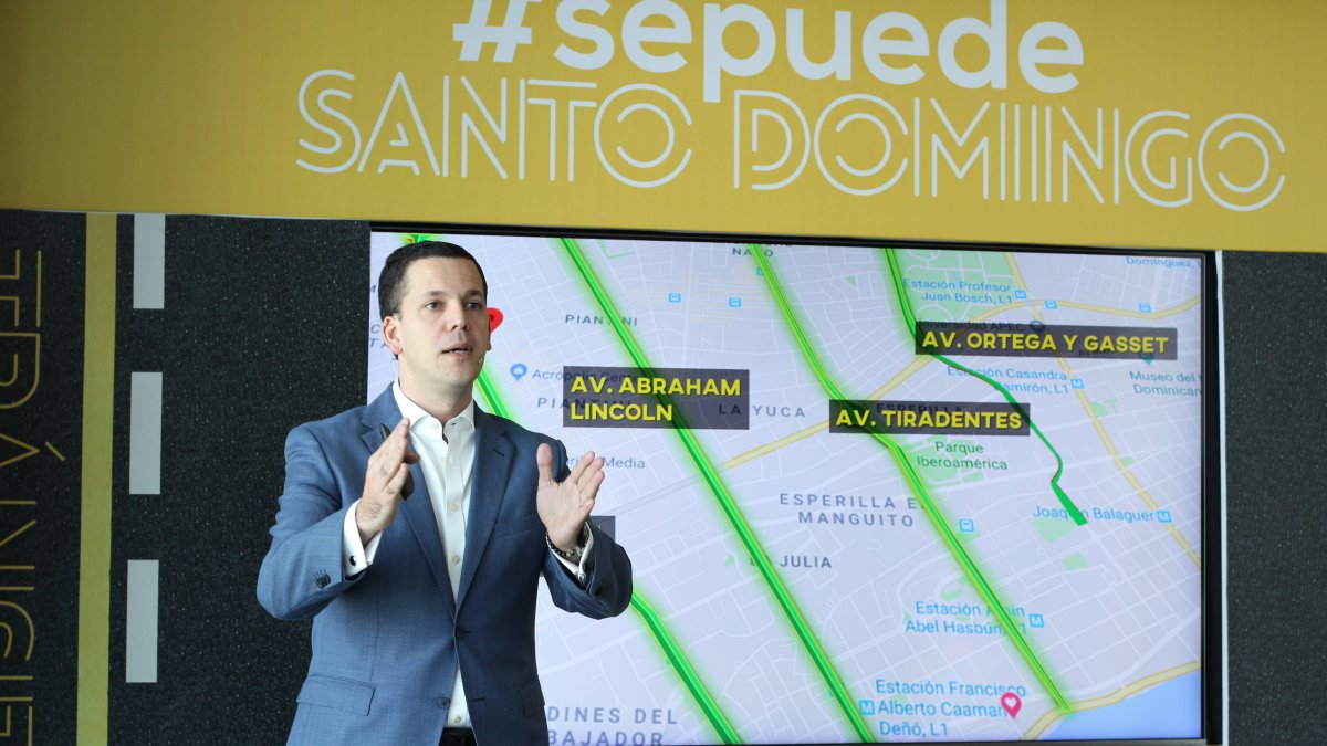 Hugo Beras presenta plan de movilidad para el DN