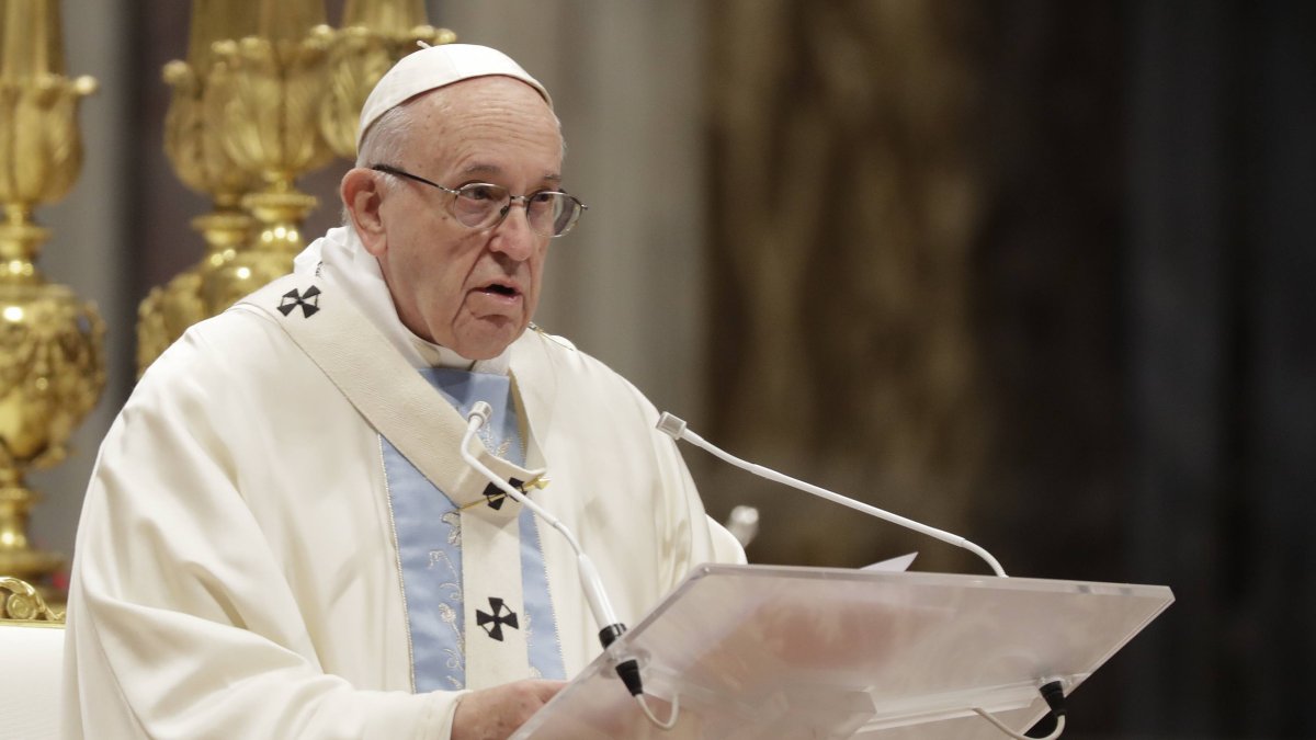 El papa Francisco durante la homilía de la misa de Año Nuevo, en la basílica de San Pedro, en el Vaticano, el 1 de enero de 2019. (AP Foto/Andrew Medichini)