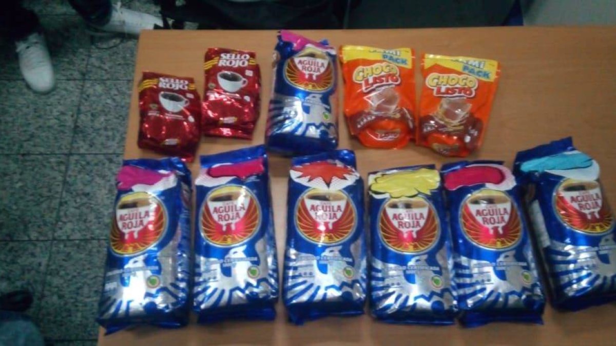 Detienen dominicano que trajo 13 kilos de cocaína en paquetes de café y chocolate