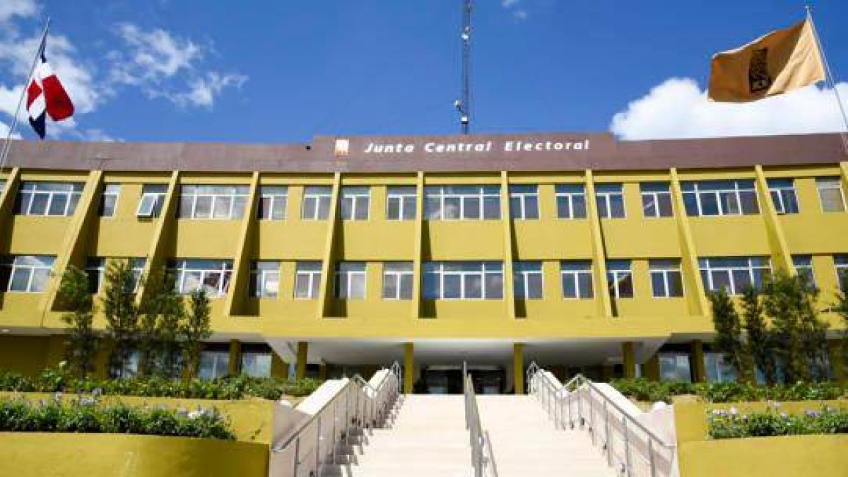 JCE concluyó conteo manual del Nivel Presidencial en las primarias; Gonzalo es el ganador