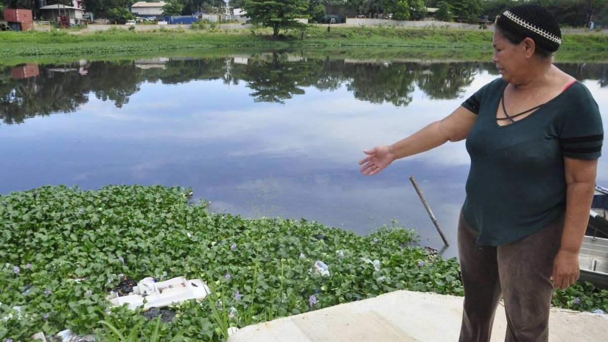 El pais.El pais.Graficas de la Casitas de los dannificado de la La Zurza.Hoy/Pablo Matos 24-10-2019 en foto Yubelqui Mazueta