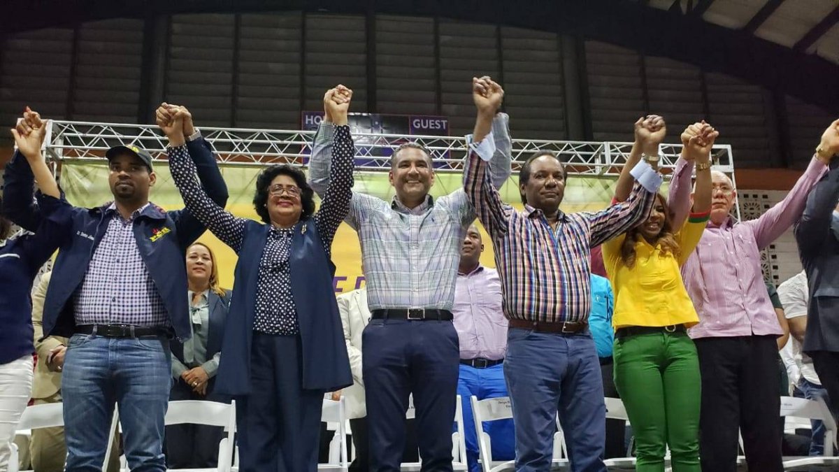 PCR proclamó a Luis Alberto como candidato a alcalde y a Liany Vásquez ...