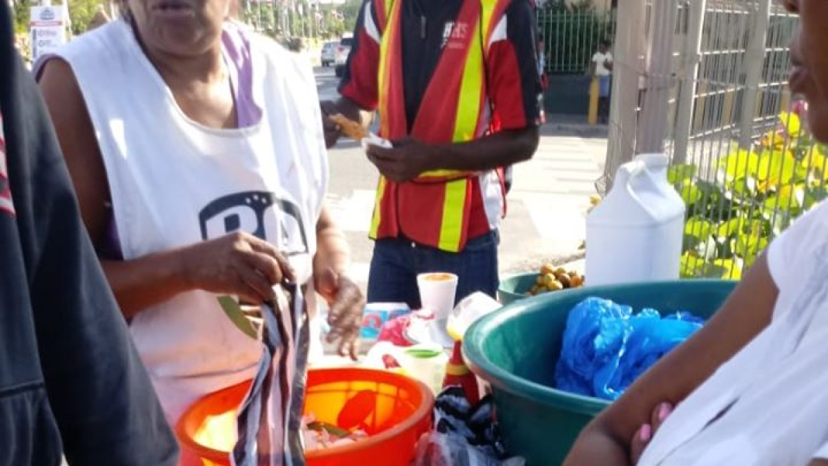 El caos se  apodera de las calles de  La Romana