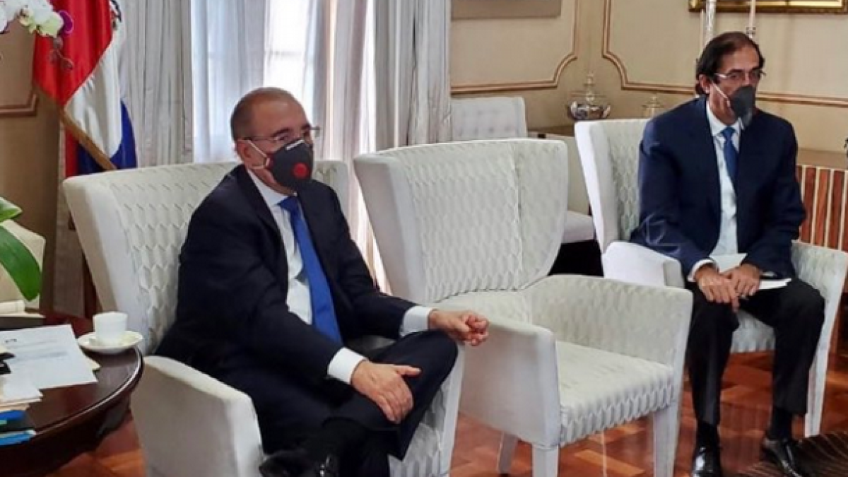 Presidente Danilo Medina se protege con mascarilla. Foto: Fuente externa.