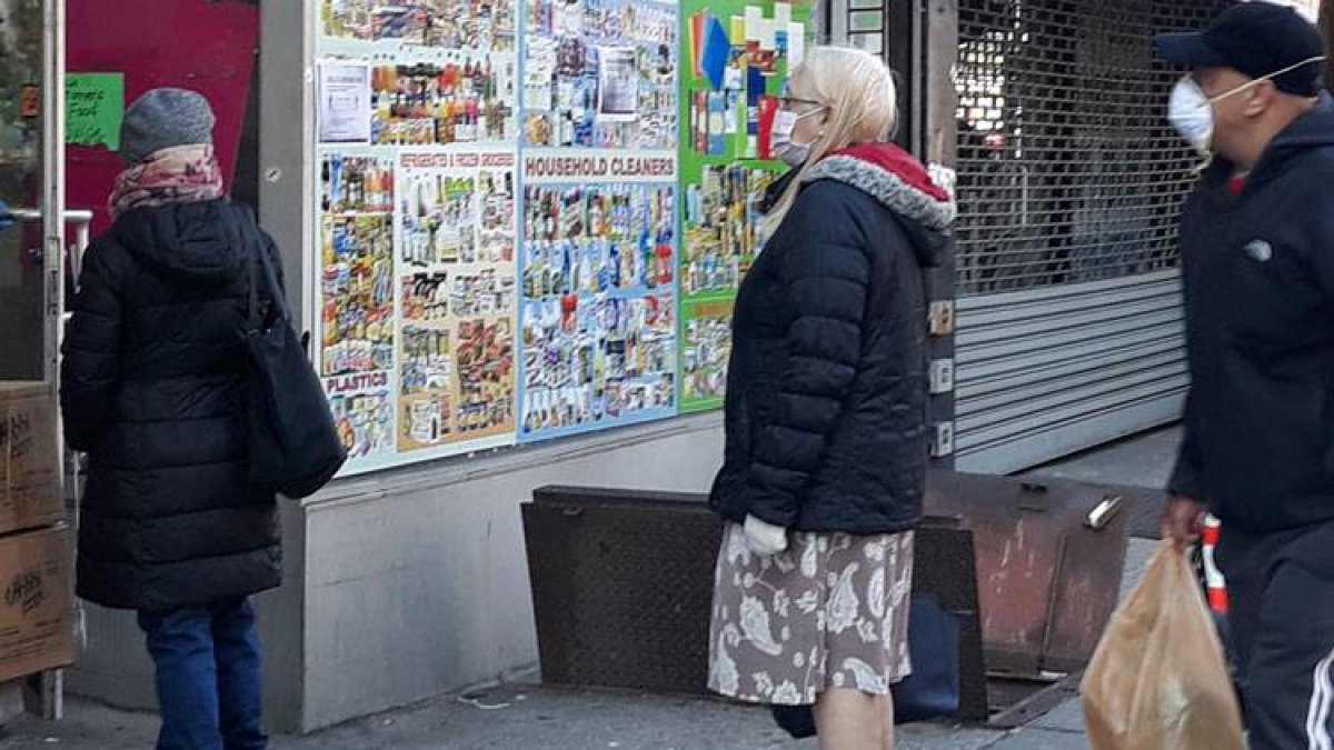 Por no acatar distanciamiento impondrán multas de hasta 500 dólares NYC