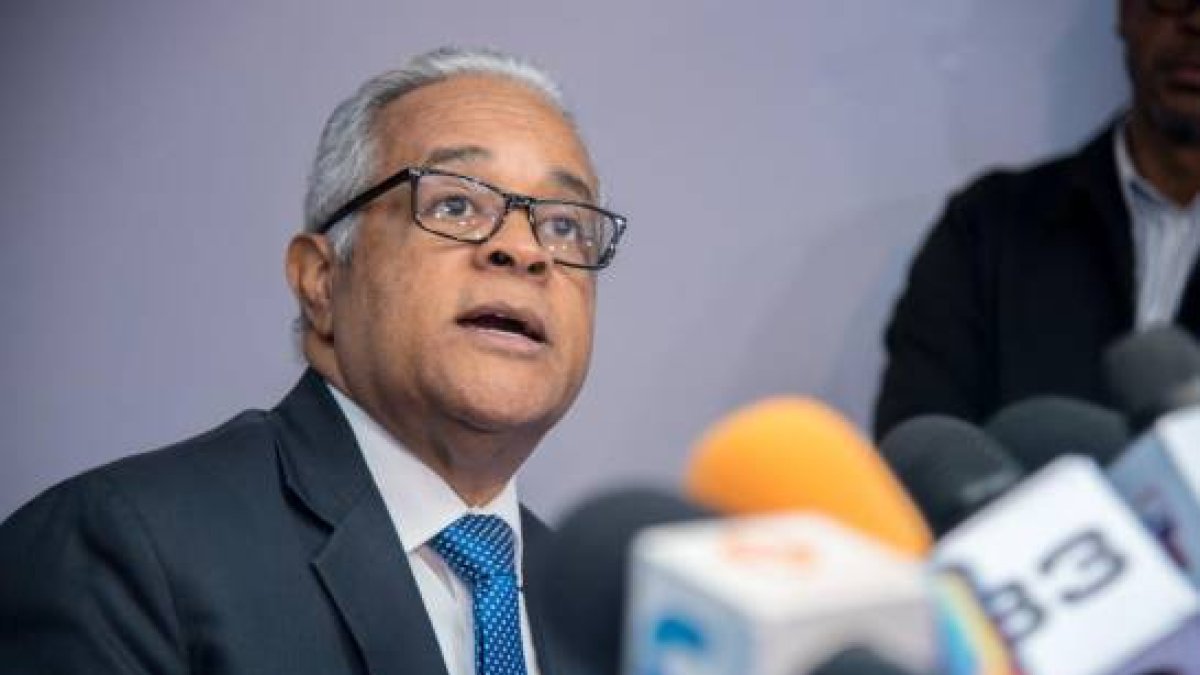 El ministro de Salud Pública, Rafael Sánchez Cárdenas,  respondió al Colegio Médico Dominicano el planteamiento que las medidas de confinamiento social han fracasado en la República Dominicana.