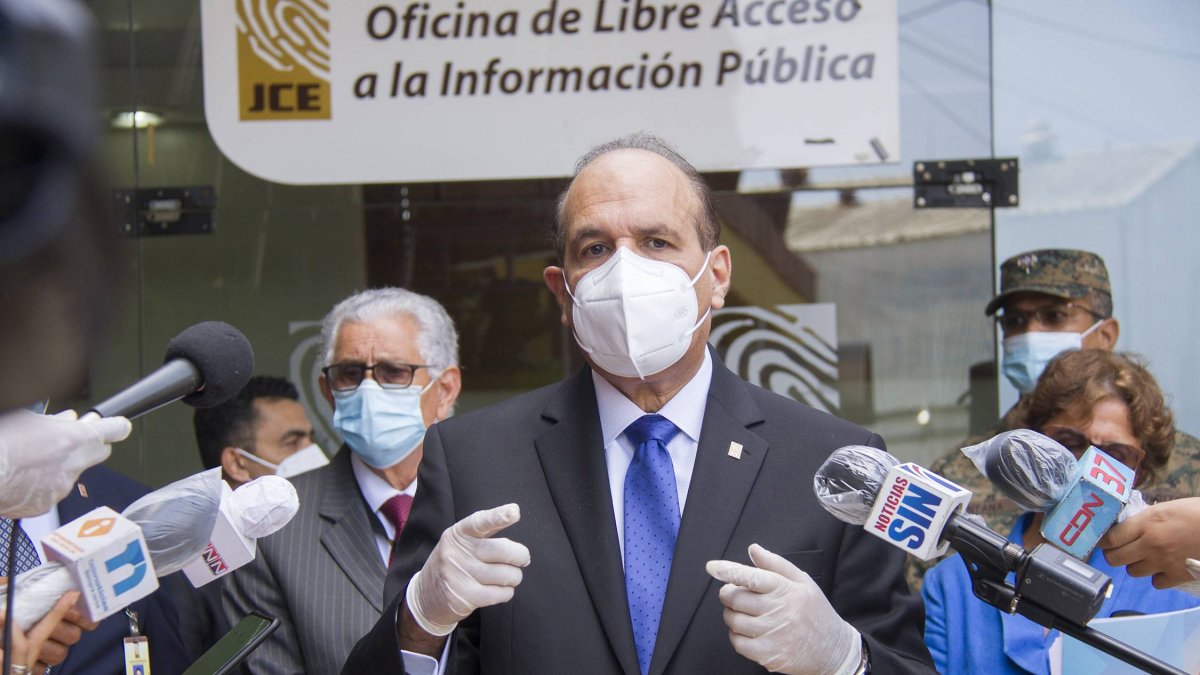 Julio César Castaños Guzmán, presidente de la Junta Central Electoral (JCE).