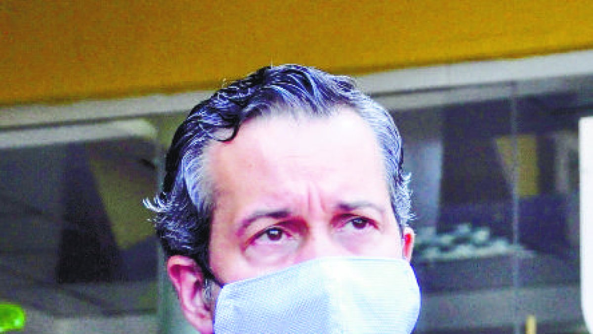 El pais.Orlando Jorge Mera .Hoy/Pablo Matos    18-5-2020
Presidente de la Junta Central electoral , Julio Cesar Castaño ,se reúne con el Sector Empresarial. Hoy/ Pablo Matos./18/05/2020.