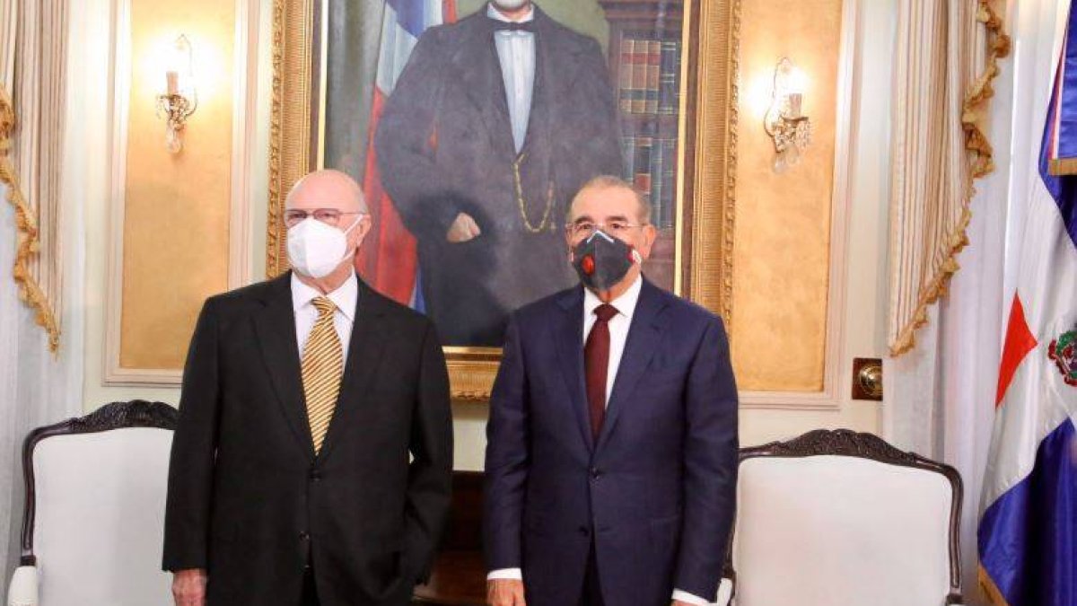 Encuentro entre el mandatario Danilo Medina e el expresidnete Hipólito Mejía.