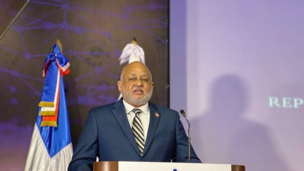 El ministro de Educación, Roberto Furcal.