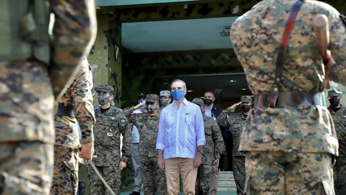 Presidente Luis Abinader, en su visita a la Primera Brigada del Ejército - Externa