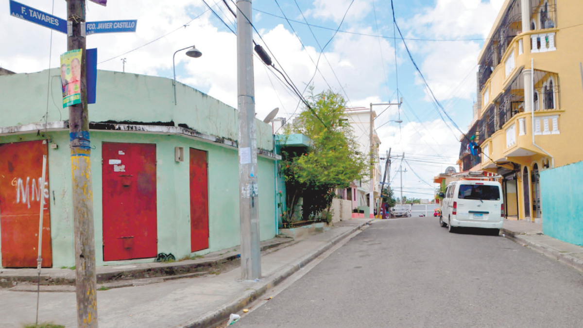 Calle Froilán Tavares hijo, en el sector Vietnam, del ensanche San Lorenzo de Los Minas.