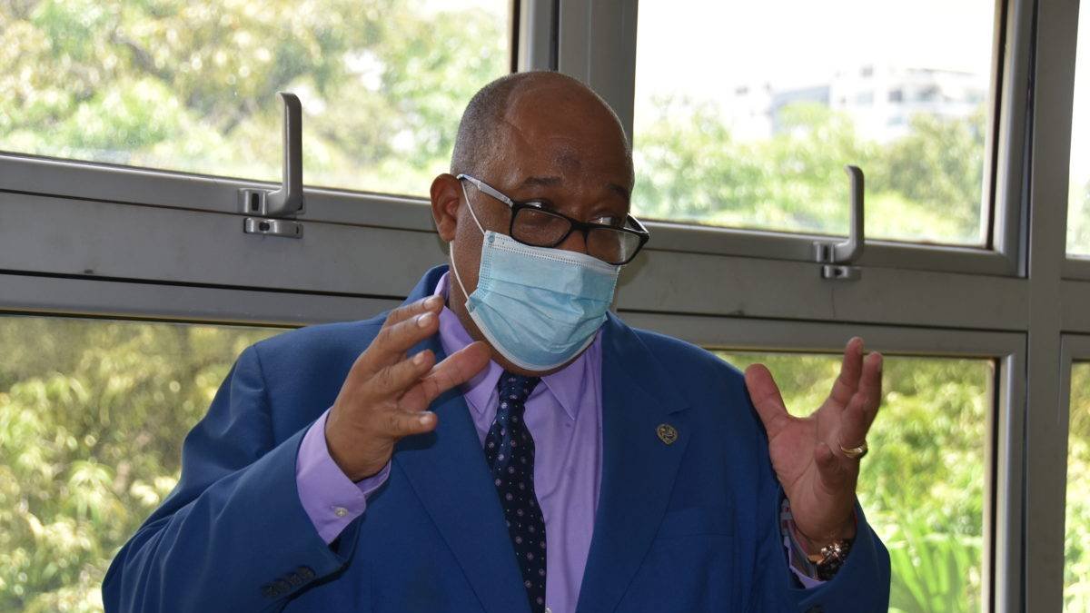 DECANO DE HUMANIDADES