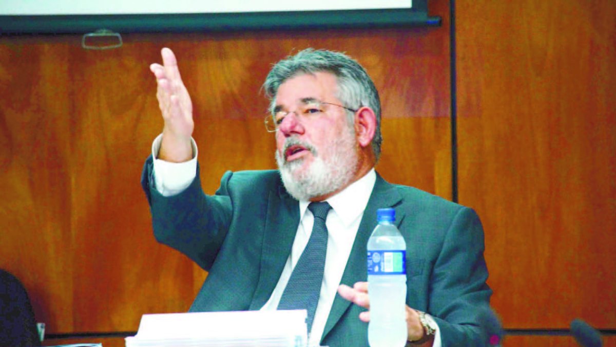 Ex ministro Víctor Díaz Rúa.