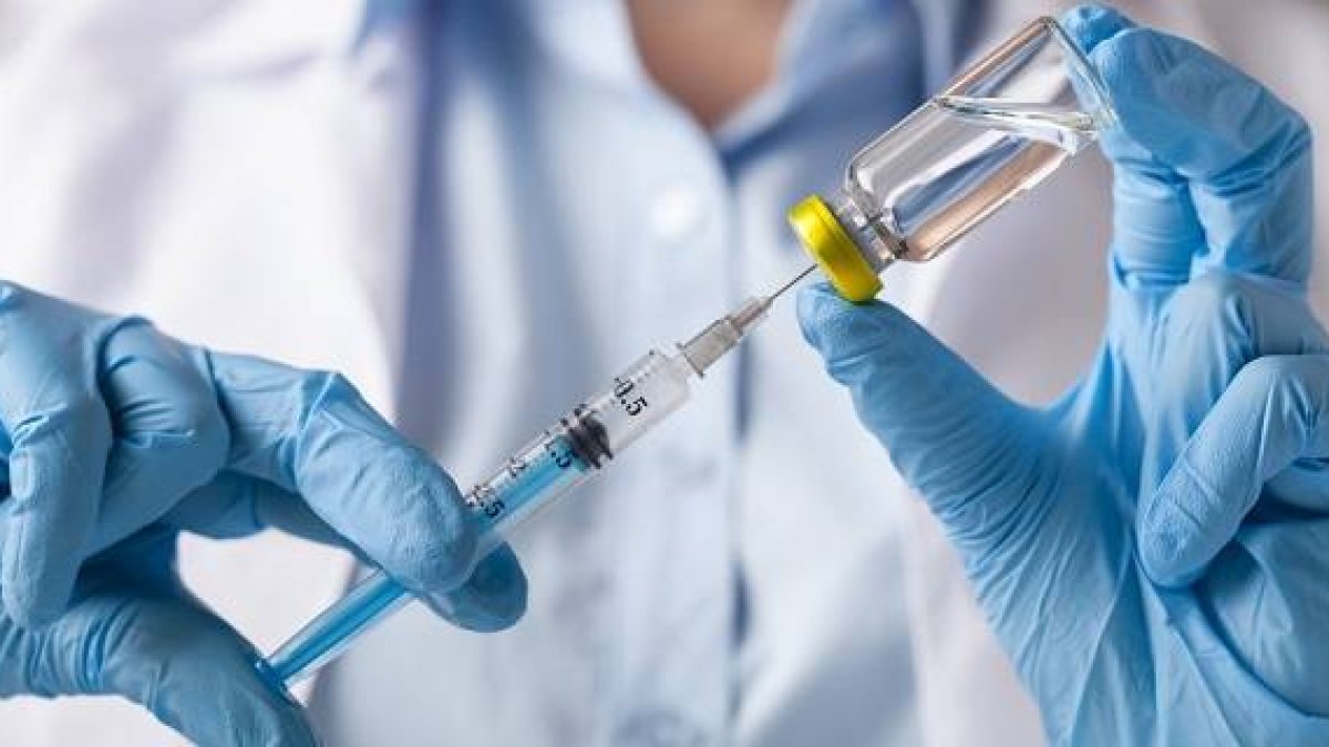¿Si me vacuno ya no me dará coronavirus?