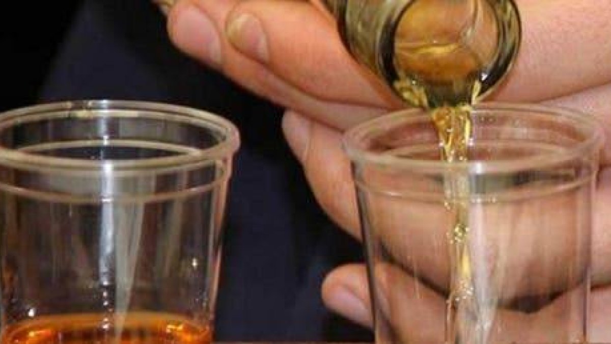alcohol-adulterado-696×374-1