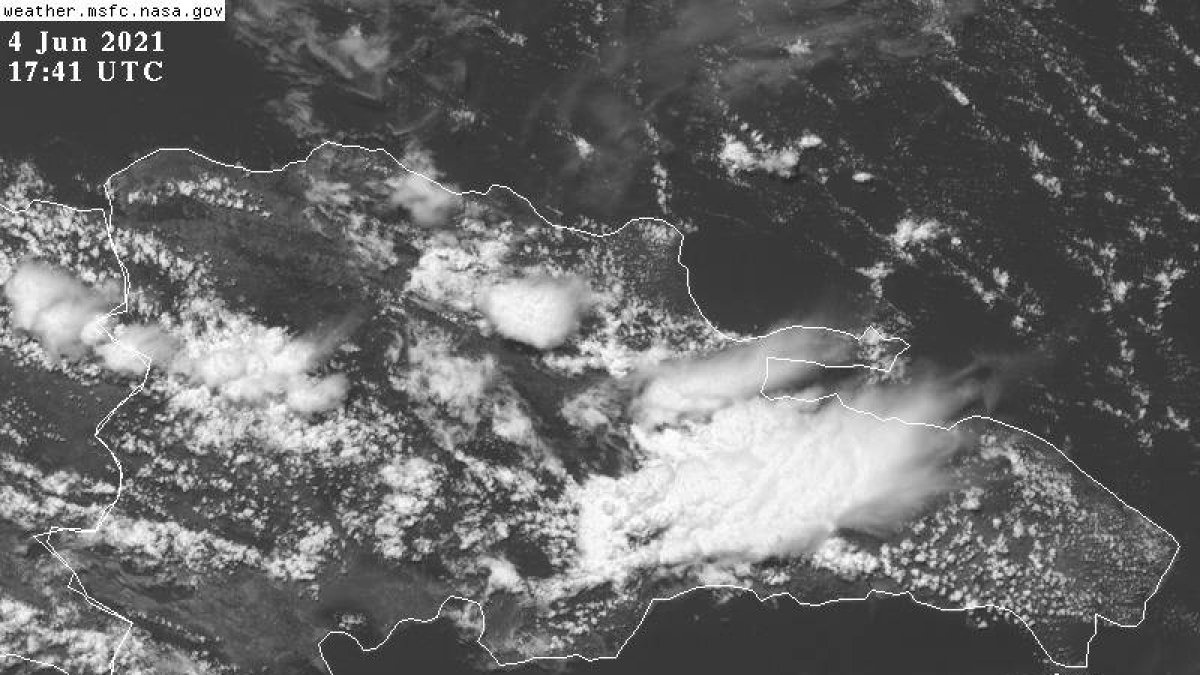 Nublados hasta las primeras horas de la noche, acompañados de aguaceros.