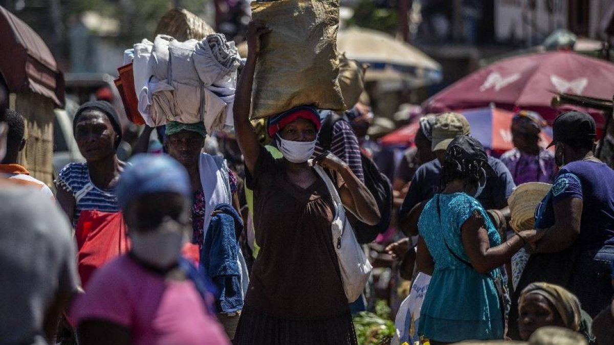 La población en mayor riesgo de padecer hambre . (AP Photo/Joseph Odelyn)