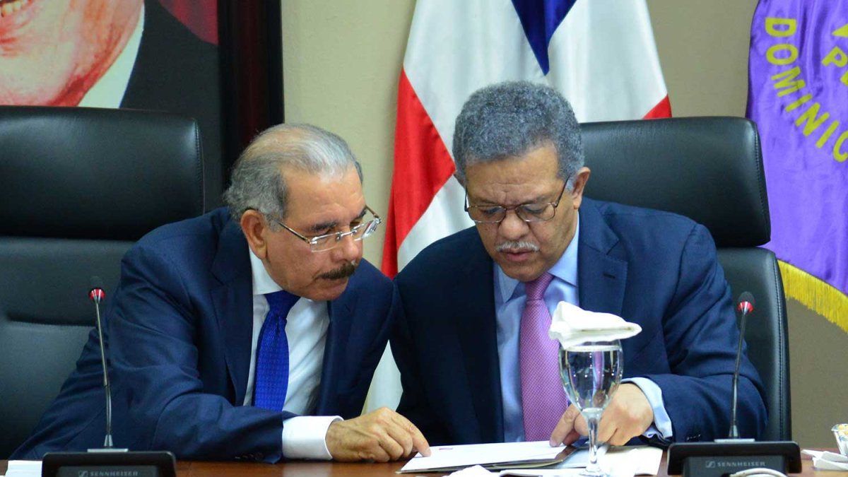 Leonel Fernández junto a Danilo Medina /  Archivo