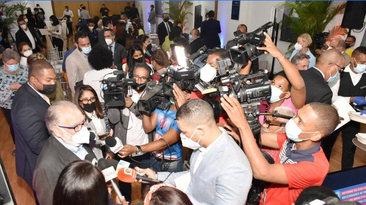 Ceara Hatton dice crecimiento económico dará «Holgura» a situación fiscal de RD