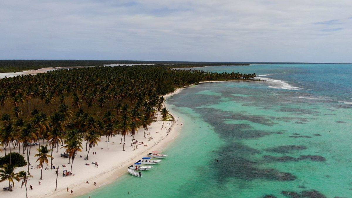 Así puedes llegar a una de las playas más impresionantes del planeta en RD, según Forbes